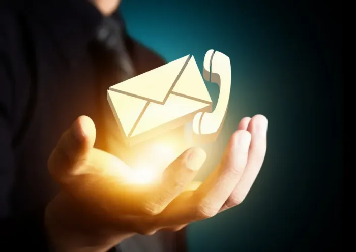 Freelancer mempresentasikan paket layanan percobaan kepada klien